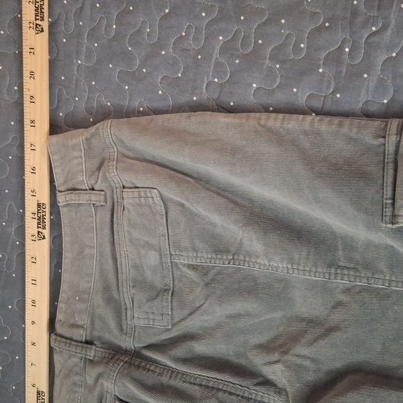 Old Navy Women's Gray Corduroy Cargo Pants size 14 - Picture 5 of 6